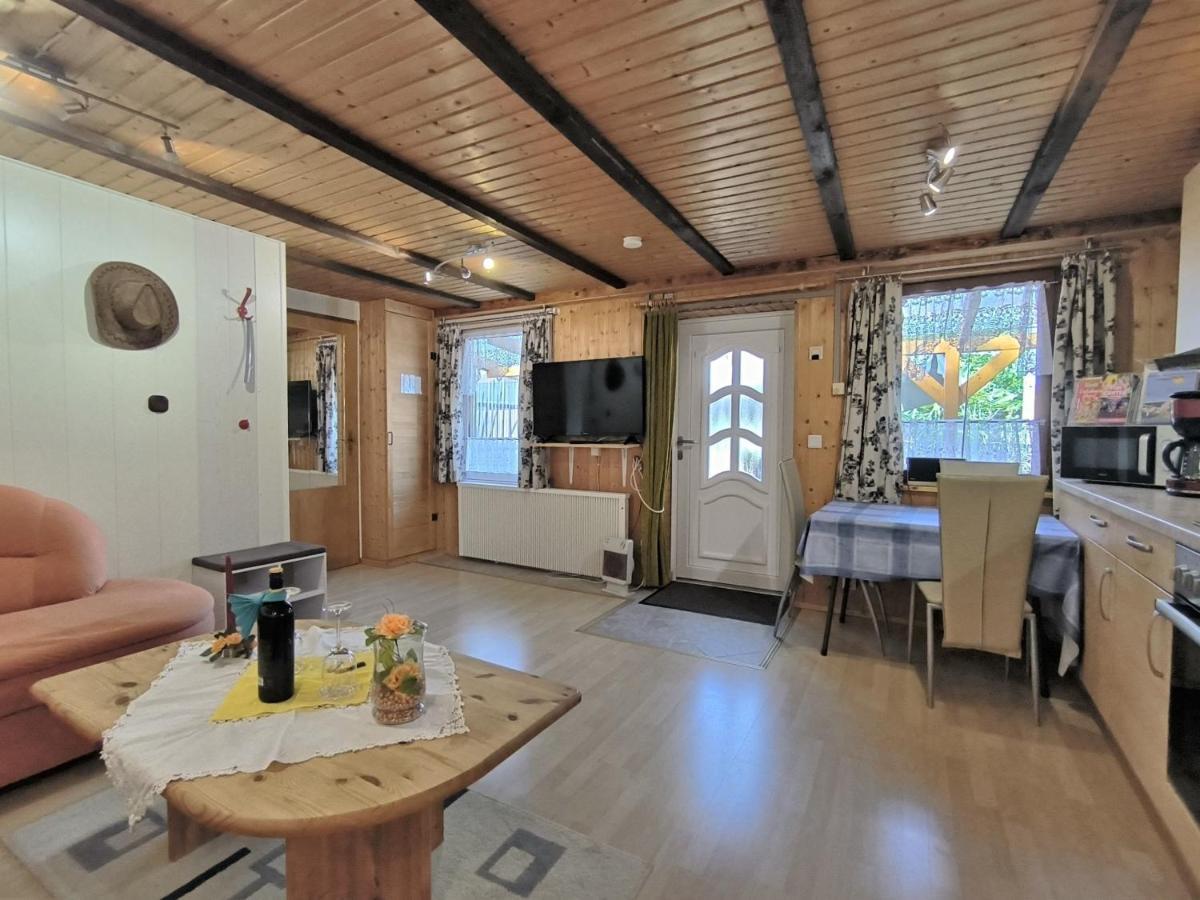 Ferienwohnung Mohnkopf - Unterkunft Fuer 2 Bis 3 Personen Mit Terrasse Jerrishoe Kültér fotó